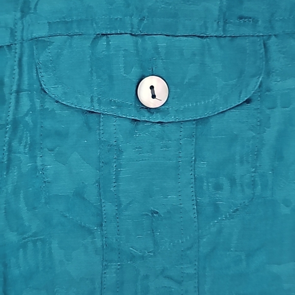 Top - Picture 7 of 16